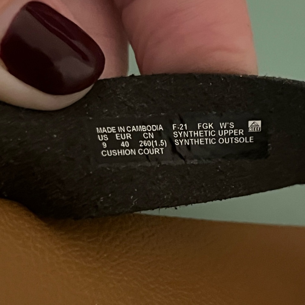 Women’s Reef Cushion Court Comfort Flip Flips Size 9’ Black & Tan  Leather - Picture 4 of 4